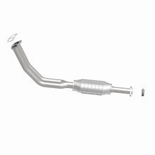 Load image into Gallery viewer, MagnaFlow Exhaust Products 3391618 California CARB Direct-Fit Catalytic Converter for Select Geo Tracker, Suzuki Sidekick