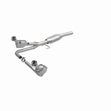 Load image into Gallery viewer, MagnaFlow Exhaust Products 51392 OEM Grade Direct-Fit Catalytic Converter for Select Dodge Dakota