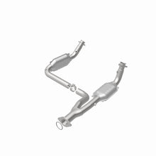 Load image into Gallery viewer, MagnaFlow Exhaust Products 49644 OEM Grade Direct-Fit Catalytic Converter for Select Chevrolet Silverado HD, Chevrolet Silverado HD Classic, Chevrolet Silverado Classic, Chevrolet Silverado HD, GMC Sierra HD, GMC Sierra HD Classic, GMC Sierra Classic,