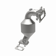 Load image into Gallery viewer, MagnaFlow Exhaust Products 5582220 California CARB Manifold Catalytic Converter for Select Cadillac SRX, Saab 9-4X