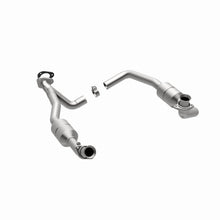 Load image into Gallery viewer, MagnaFlow Exhaust Products 51378 OEM Grade Direct-Fit Catalytic Converter for Select Ford E-150, Ford E-150 Club Wagon, Ford E-150 Econoline, Ford E-150 Econoline Club Wagon, Ford E-250, Ford E-250 Econoline, Ford E-350 Club Wagon, Ford E-350 Econoline