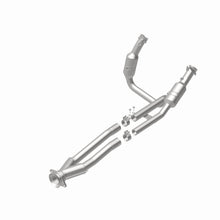 Load image into Gallery viewer, MagnaFlow Exhaust Products 52436 OEM Grade Direct-Fit Catalytic Converter for Select Ford Transit-150, Ford Transit-250, Ford Transit-350, Ford Transit-350 HD
