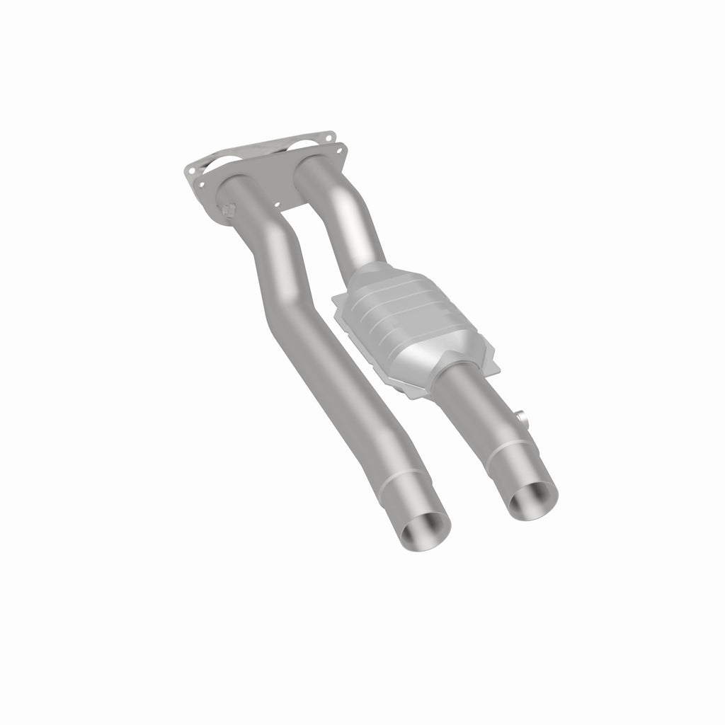 MagnaFlow Exhaust Products 4451471 California CARB Direct-Fit Catalytic Converter for Select Chevrolet C2500, Chevrolet C2500 Suburban, Chevrolet C3500, Chevrolet K2500, Chevrolet K2500 Suburban, Chevrolet K3500, GMC C2500, GMC C2500 Suburban, GMC C3500,