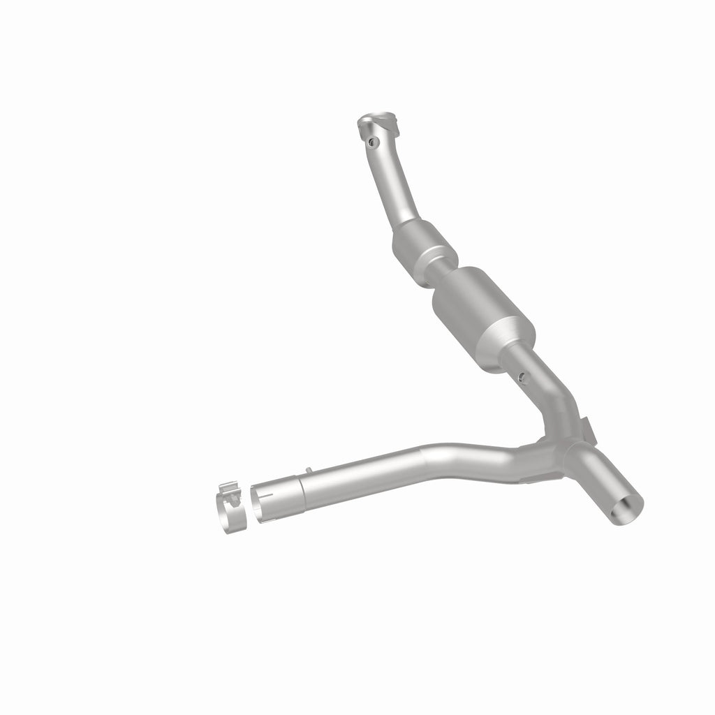MagnaFlow Exhaust Products 280008 OEM Grade Direct-Fit Catalytic Converter for Select Ford F-150, Ford F-150 Heritage