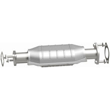 Load image into Gallery viewer, MagnaFlow Exhaust Products 24963 HM Grade Direct-Fit Catalytic Converter for Select Hyundai Tucson, Kia Sportage