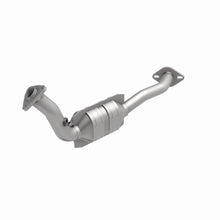 Load image into Gallery viewer, MagnaFlow Exhaust Products 447231 California CARB Direct-Fit Catalytic Converter for Select Nissan Frontier, Nissan Xterra
