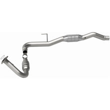 Load image into Gallery viewer, MagnaFlow Exhaust Products 93622 HM Grade Direct-Fit Catalytic Converter for Select Chevrolet Silverado HD, Chevrolet Silverado 2500, Chevrolet Suburban 2500, GMC Sierra HD, GMC Sierra 2500, GMC Sierra HD, GMC Yukon XL