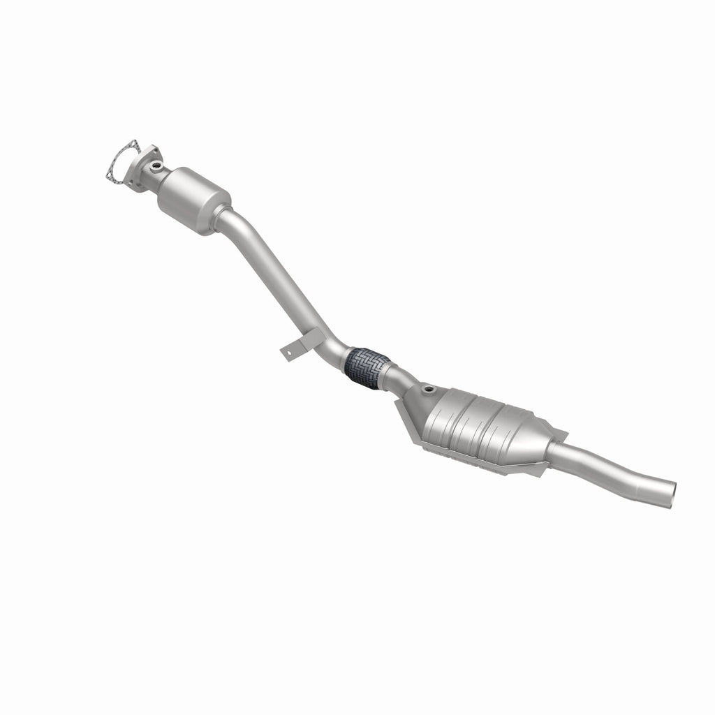 MagnaFlow Exhaust Products 51589 OEM Grade Direct-Fit Catalytic Converter for Select Audi A6, Audi A6 Quattro, Volkswagen Passat