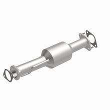 Load image into Gallery viewer, MagnaFlow Exhaust Products 5592579 California CARB Direct-Fit Catalytic Converter for Select Buick Enclave, Chevrolet Traverse, GMC Acadia, Saturn Outlook