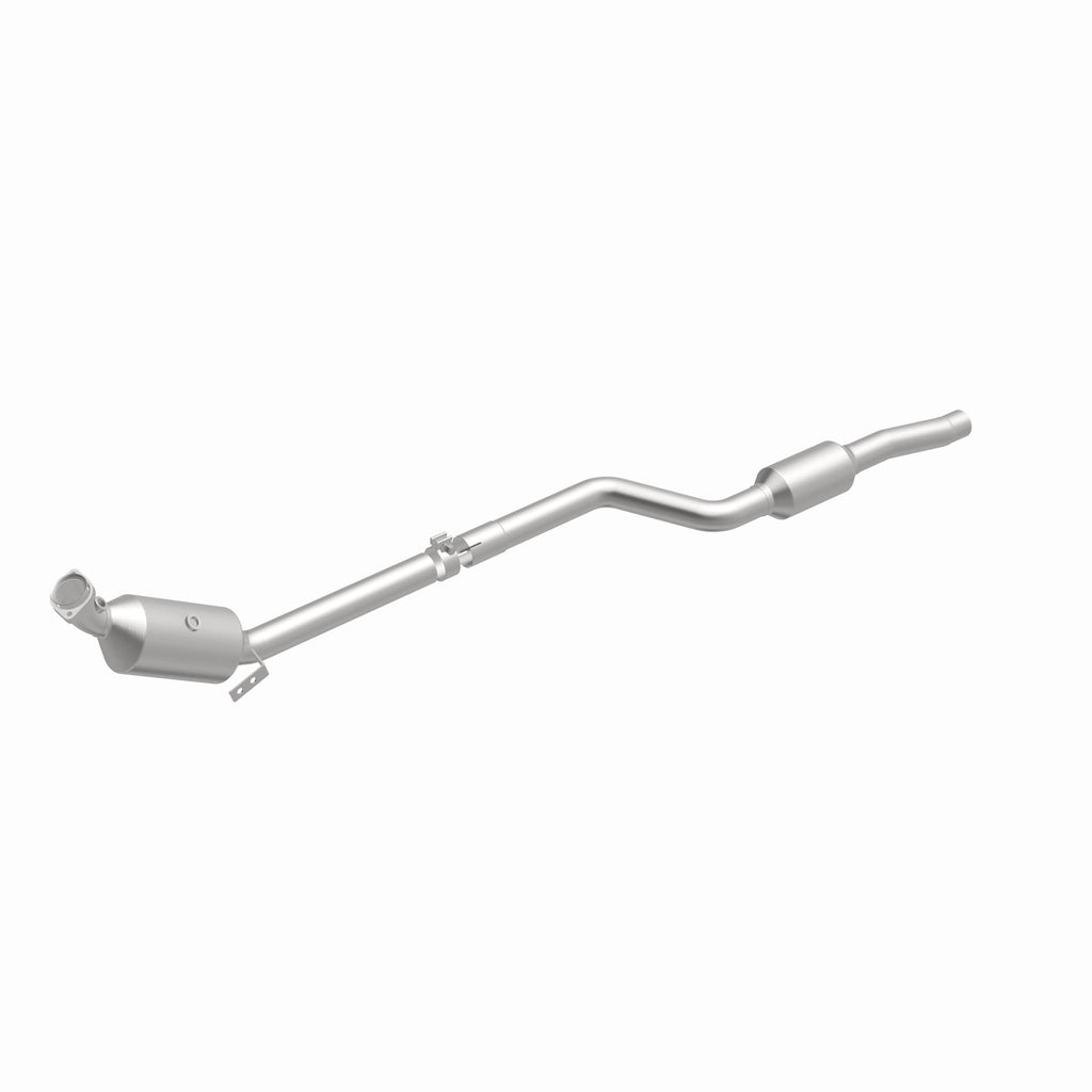 MagnaFlow Exhaust Products 21-437 OEM Grade Direct-Fit Catalytic Converter for Select Mercedes-Benz C300, Mercedes-Benz C350, Mercedes-Benz E350