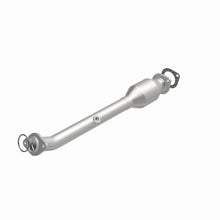 Load image into Gallery viewer, MagnaFlow Exhaust Products 5592670 California CARB Direct-Fit Catalytic Converter for Select Nissan Frontier, Nissan Pathfinder, Nissan Xterra, Suzuki Equator