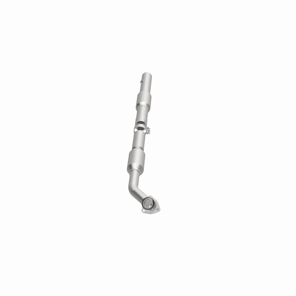 MagnaFlow Exhaust Products 52051 OEM Grade Direct-Fit Catalytic Converter for Select Chevrolet Express 1500, Chevrolet Express 2500, Chevrolet Express 3500, GMC Savana 1500, GMC Savana 2500, GMC Savana