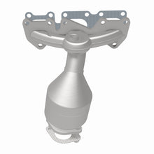 Load image into Gallery viewer, MagnaFlow Exhaust Products 51685 OEM Grade Manifold Catalytic Converter for Select Hyundai Azera, Hyundai Entourage, Hyundai Sonata, Kia Sedona