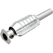 Load image into Gallery viewer, MagnaFlow Exhaust Products 22917 Standard Grade Direct-Fit Catalytic Converter for Select Volkswagen Golf, Volkswagen Jetta
