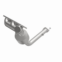 Load image into Gallery viewer, MagnaFlow Exhaust Products 24121 HM Grade Manifold Catalytic Converter for Select Land Rover Freelander