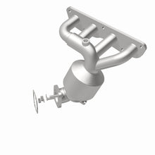 Load image into Gallery viewer, MagnaFlow Exhaust Products 22-081 OEM Grade Manifold Catalytic Converter for Select Hyundai Elantra, Hyundai Elantra Coupe, Hyundai Elantra GT, Kia Forte, Kia Forte Koup, Kia Soul