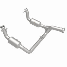 Load image into Gallery viewer, MagnaFlow Exhaust Products 280211 OEM Grade Direct-Fit Catalytic Converter for Select Cadillac Escalade, Cadillac Escalade ESV, Chevrolet Silverado 1500, Chevrolet Silverado LTD, Chevrolet Suburban, Chevrolet Tahoe, GMC Sierra 1500, GMC Sierra Limited,