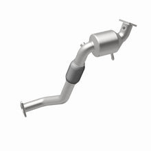 Load image into Gallery viewer, MagnaFlow Exhaust Products 5481947 California CARB Direct-Fit Catalytic Converter for Select Audi Q7, Volkswagen Touareg