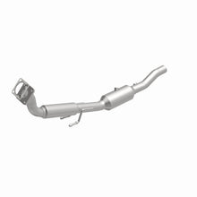 Load image into Gallery viewer, MagnaFlow Exhaust Products 5461464 California CARB Direct-Fit Catalytic Converter for Select Volkswagen Jetta