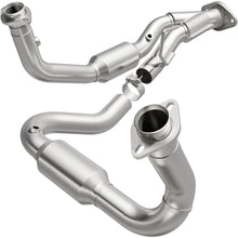 Load image into Gallery viewer, MagnaFlow Exhaust Products 5451686 California CARB Direct-Fit Catalytic Converter for Select Jeep Grand Cherokee