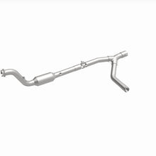 Load image into Gallery viewer, MagnaFlow Exhaust Products 4651597 California CARB Direct-Fit Catalytic Converter for Select Dodge Ram