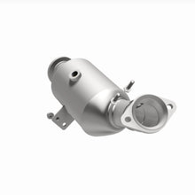 Load image into Gallery viewer, MagnaFlow Exhaust Products 21-681 OEM Grade Direct-Fit Catalytic Converter for Select Mercedes-Benz C400, Mercedes-Benz C43 AMG, Mercedes-Benz C450 AMG, Mercedes-Benz E43 AMG, Mercedes-Benz E450, Mercedes-Benz GLC43 AMG