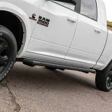 Load image into Gallery viewer, ARIES 2556026 AdvantEDGE 5-1/2" x 91" Black Aluminum Side Bars, Select Ram 2500, 3500 for Select Ram 2500