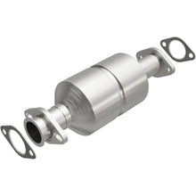 Load image into Gallery viewer, MagnaFlow Exhaust Products 3391242 California CARB Direct-Fit Catalytic Converter for Select Dodge Raider, Dodge Ram 50, Mitsubishi Mighty Max, Mitsubishi Montero