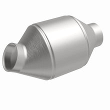 Load image into Gallery viewer, MagnaFlow Exhaust Products 51775 OEM Grade Universal Catalytic Converter for Select Audi Q7, Ford Five Hundred, Ford Freestyle, Mazda MX-5 Miata, Mercury Montego, Volkswagen Touareg