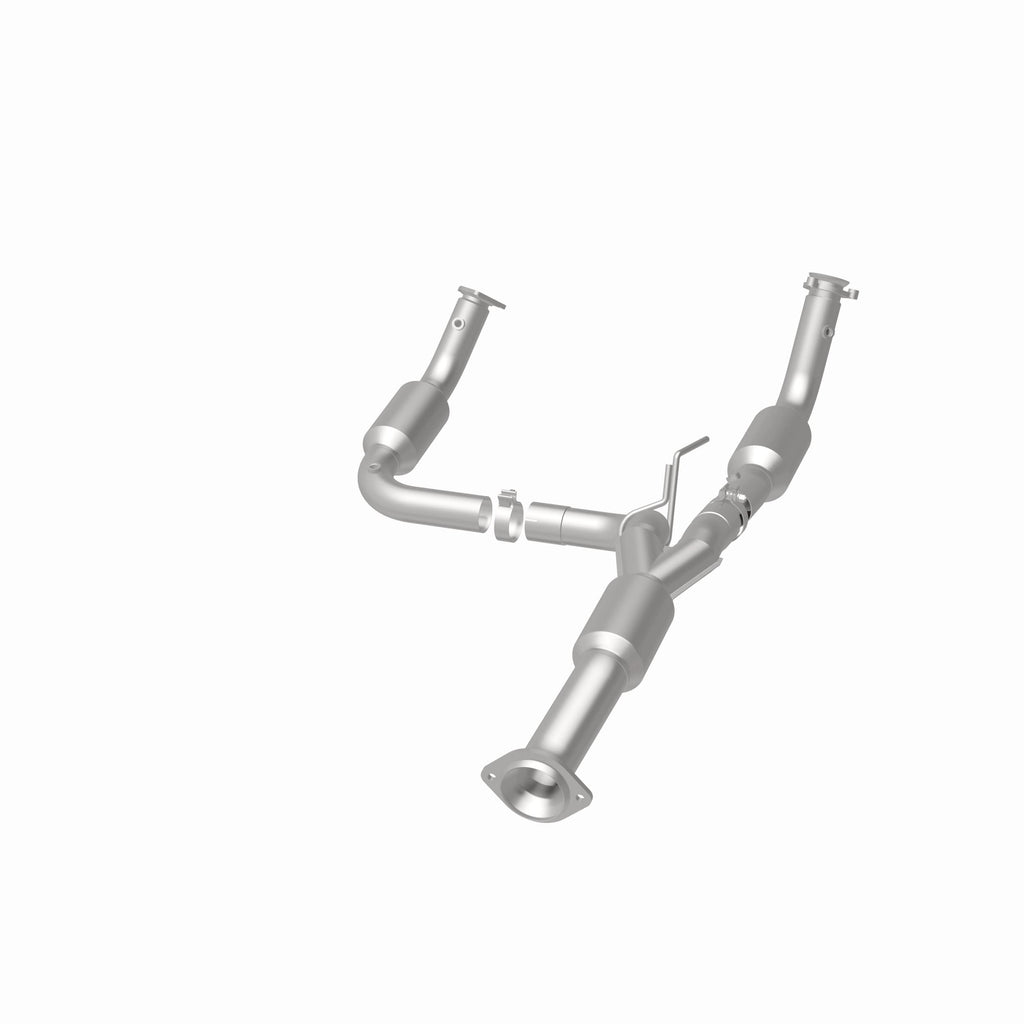 MagnaFlow Exhaust Products 5582113 California CARB Direct-Fit Catalytic Converter for Select Chevrolet Express 2500, Chevrolet Express 3500, GMC Savana 2500, GMC Savana