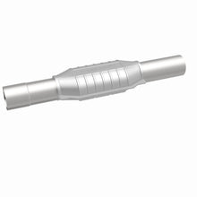 Load image into Gallery viewer, MagnaFlow Exhaust Products 93488 Standard Grade Direct-Fit Catalytic Converter for Select Chevrolet Blazer, Chevrolet C1500 Suburban, Chevrolet C2500 Suburban, Chevrolet K1500 Suburban, Chevrolet K2500 Suburban, GMC C1500 Suburban, GMC C2500 Suburban,