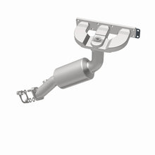 Load image into Gallery viewer, MagnaFlow Exhaust Products 5631759 California CARB Manifold Catalytic Converter for Select BMW 325Ci, BMW 325i