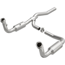 Load image into Gallery viewer, MagnaFlow Exhaust Products 5451187 California CARB Direct-Fit Catalytic Converter for Select Dodge Nitro, Jeep Liberty