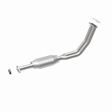 Load image into Gallery viewer, MagnaFlow Exhaust Products 3391618 California CARB Direct-Fit Catalytic Converter for Select Geo Tracker, Suzuki Sidekick