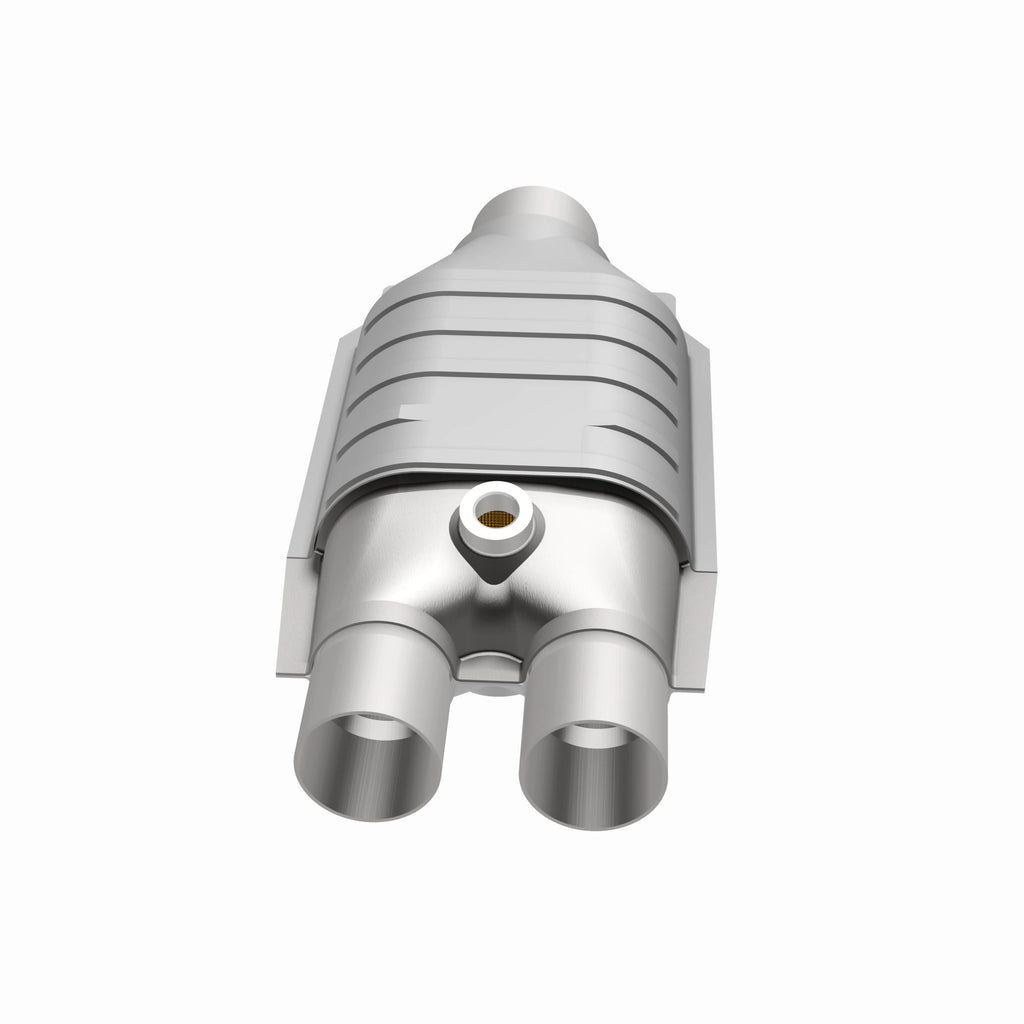 MagnaFlow Exhaust Products 51647 OEM Grade Universal Catalytic Converter for Select Chevrolet Astro, GMC Safari