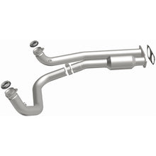 Load image into Gallery viewer, MagnaFlow Exhaust Products 4451470 California CARB Direct-Fit Catalytic Converter for Select Chevrolet C2500, Chevrolet C2500 Suburban, Chevrolet C3500, Chevrolet K2500, Chevrolet K2500 Suburban, Chevrolet K3500, GMC C2500, GMC C2500 Suburban, GMC C3500,