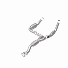 Load image into Gallery viewer, MagnaFlow Exhaust Products 52113 OEM Grade Direct-Fit Catalytic Converter for Select Chevrolet Express 2500, Chevrolet Express 3500, Chevrolet Express 4500, GMC Savana 2500, GMC Savana 3500, GMC Savana