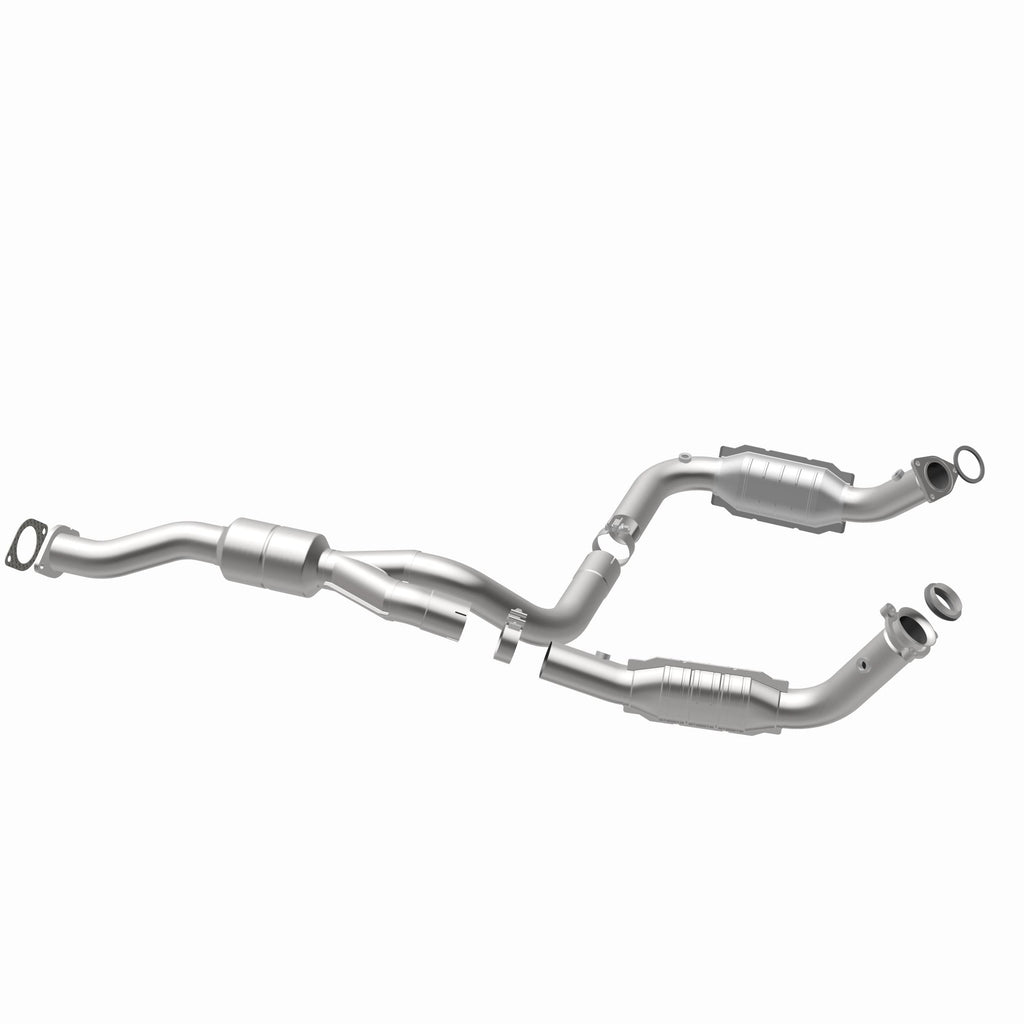 MagnaFlow Exhaust Products 52113 OEM Grade Direct-Fit Catalytic Converter for Select Chevrolet Express 2500, Chevrolet Express 3500, Chevrolet Express 4500, GMC Savana 2500, GMC Savana 3500, GMC Savana