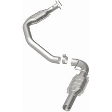 Load image into Gallery viewer, MagnaFlow Exhaust Products 447267 California CARB Direct-Fit Catalytic Converter for Select Chevrolet Express 2500, Chevrolet Express 3500, GMC Savana 2500, GMC Savana