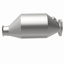 Load image into Gallery viewer, MagnaFlow Exhaust Products 3391449 California CARB Direct-Fit Catalytic Converter for Select Volkswagen Transporter