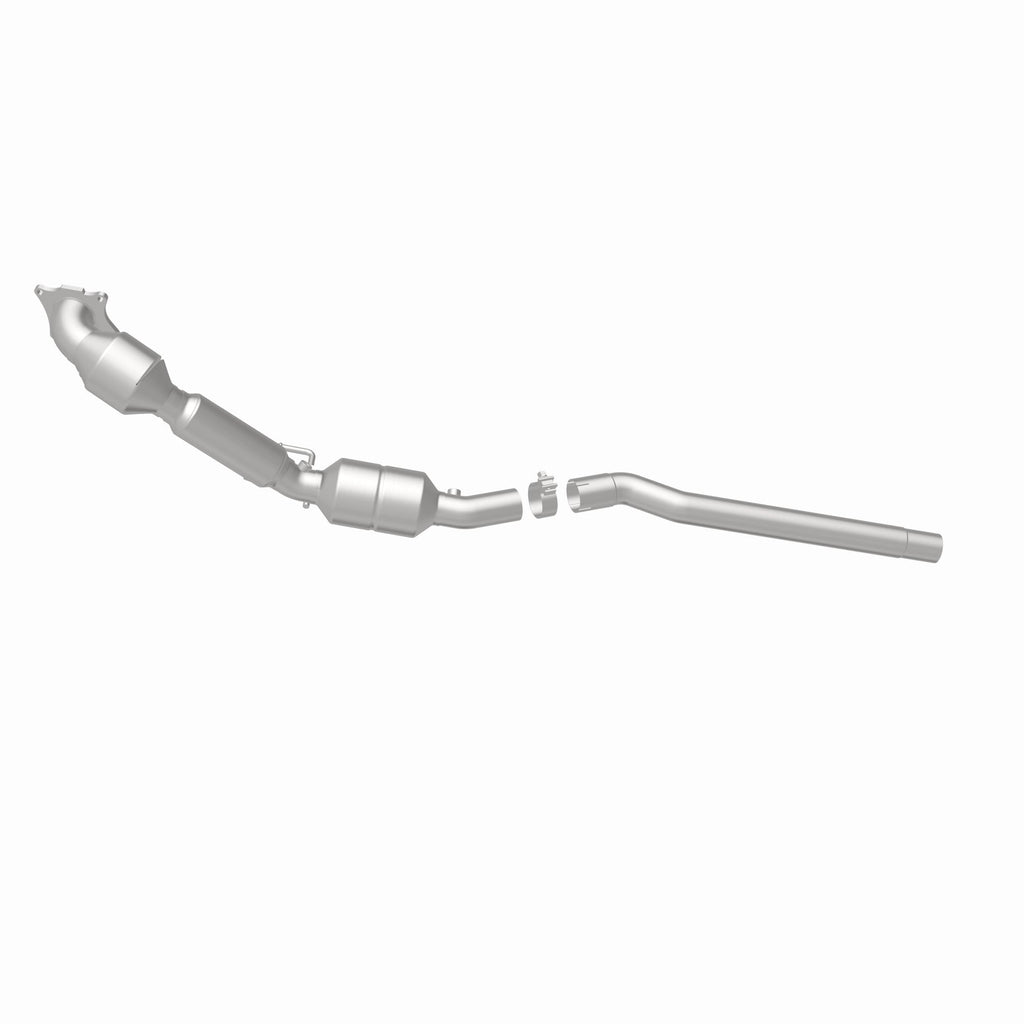 MagnaFlow Exhaust Products 52380 OEM Grade Direct-Fit Catalytic Converter for Select Volkswagen CC, Volkswagen Passat