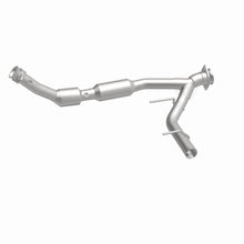 Load image into Gallery viewer, MagnaFlow Exhaust Products 4583078 California CARB Direct-Fit Catalytic Converter for Select Ford Expedition