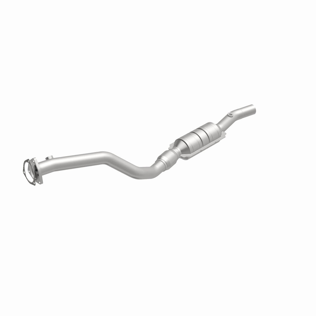 MagnaFlow Exhaust Products 22962 HM Grade Direct-Fit Catalytic Converter for Select Audi A4, Audi A4 Quattro, Volkswagen Passat