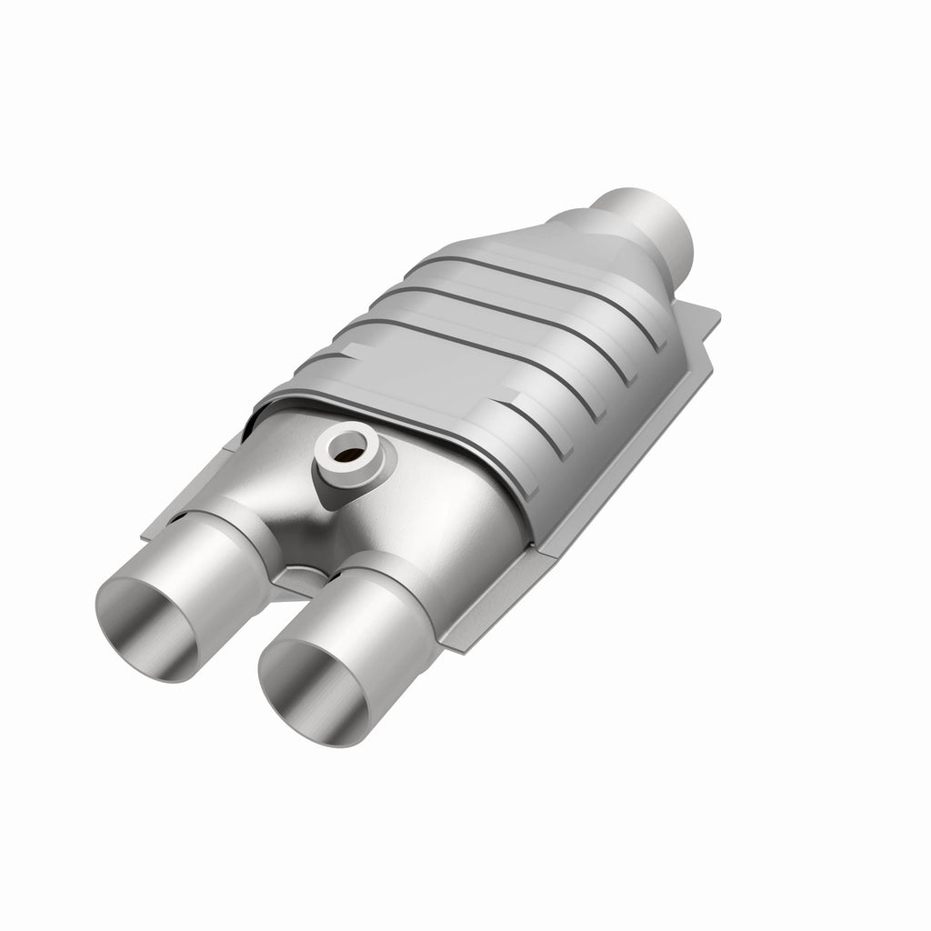 MagnaFlow Exhaust Products 3322037 California CARB Universal Catalytic Converter for Select Alfa Romeo 164, Alfa Romeo GTV-6, Alfa Romeo Milano, BMW 325i, BMW 325iX, BMW 325is, BMW 525iT, BMW 528e, BMW 528i, BMW 533i, BMW 535i, BMW 633CSi, BMW 635CSi,