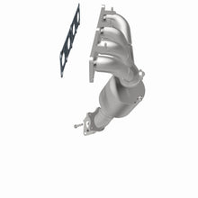 Load image into Gallery viewer, MagnaFlow Exhaust Products 5551158 California CARB Manifold Catalytic Converter for Select Jeep Cherokee