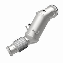 Load image into Gallery viewer, MagnaFlow Exhaust Products 280543 OEM Grade Direct-Fit Catalytic Converter for Select BMW 230i, BMW 230i xDrive, BMW 330i, BMW 330i GT xDrive, BMW 330i xDrive, BMW 430i, BMW 430i Gran Coupe, BMW 430i xDrive, BMW 430i xDrive Gran Coupe, BMW 530e, BMW 530e