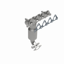 Load image into Gallery viewer, MagnaFlow Exhaust Products 5531930 California CARB Manifold Catalytic Converter for Select Hyundai Accent, Kia Rio5
