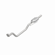 Load image into Gallery viewer, MagnaFlow Exhaust Products 93301 Standard Grade Direct-Fit Catalytic Converter for Select Ford E-150 Econoline, Ford E-150 Econoline Club Wagon, Ford E-250 Econoline, Ford E-250 Econoline Club Wagon, Ford E-350 Econoline, Ford E-350 Econoline Club Wagon,
