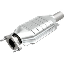 Load image into Gallery viewer, MagnaFlow Exhaust Products 25206 HM Grade Direct-Fit Catalytic Converter for Select Ford Fusion, Lincoln Zephyr, Mercury Milan