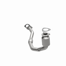 Load image into Gallery viewer, MagnaFlow Exhaust Products 51390 OEM Grade Direct-Fit Catalytic Converter for Select Saturn Vue